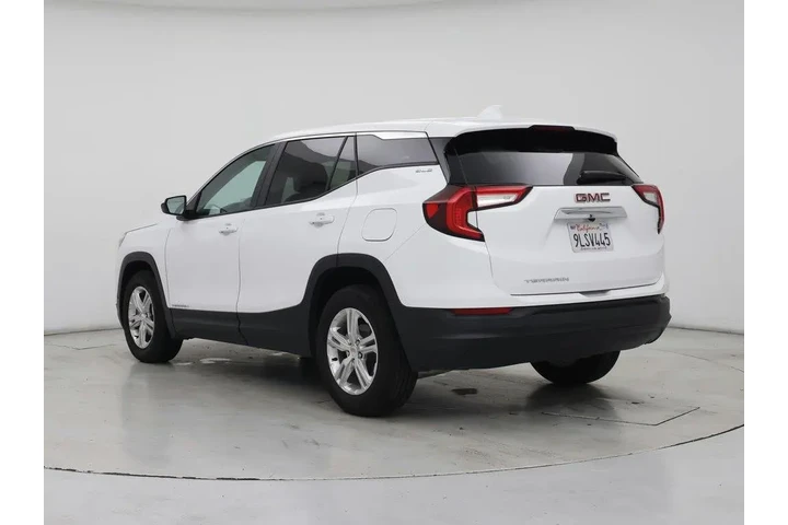 $21998 : GMC Terrain 2024 SLE 4dr SUV image 2