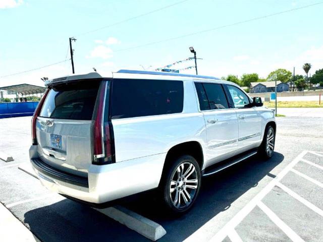 $28990 : 2016 Escalade ESV Luxury Coll image 5