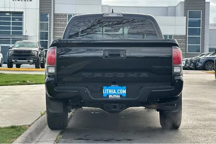 $39995 : Toyota Tacoma 2019 4x4 TRD S image 7