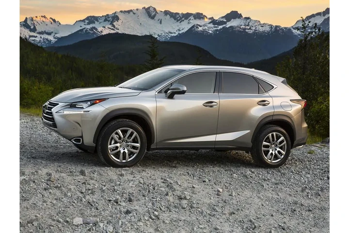 $10990 : Lexus NX 200t 2017 4dr Cross image 1