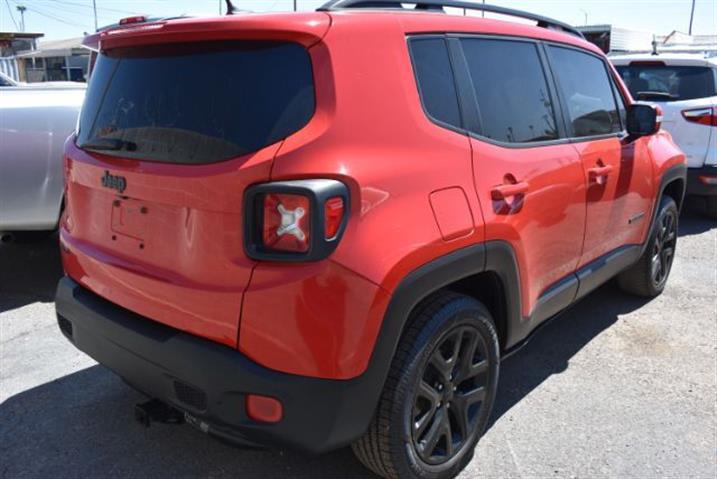 $11995 : 2017 Renegade Latitude 4WD image 3