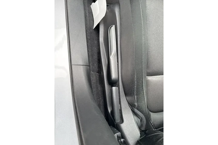 $18858 : Honda Accord 2018 LX 4dr Sed image 2