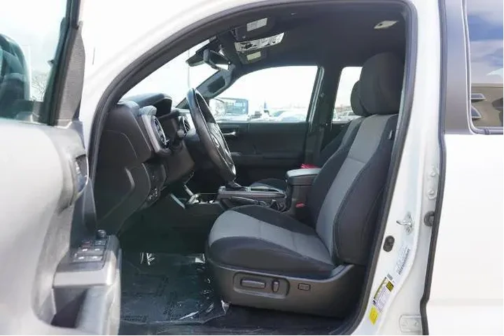 $39688 : Toyota Tacoma 2023 4x4 TRD P image 7