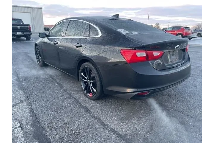 $12242 : Chevrolet Malibu 2018 LT 4dr image 3