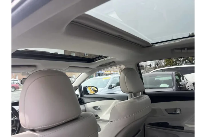 $11999 : 2014 Venza XLE image 10