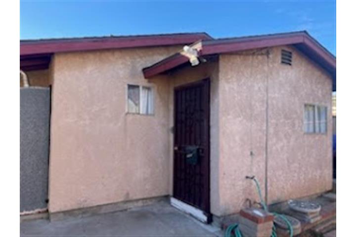 $1750 : RENTO CASITA image 4