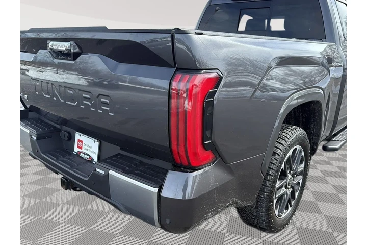 $42708 : 2022 Tundra Limited image 7