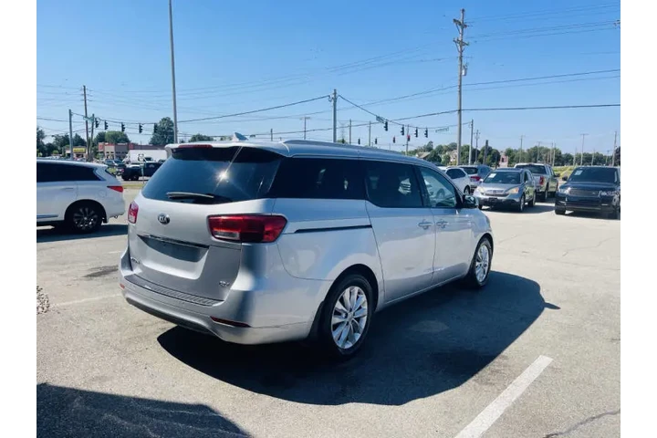 $4850 : 2018 Sedona EX image 7