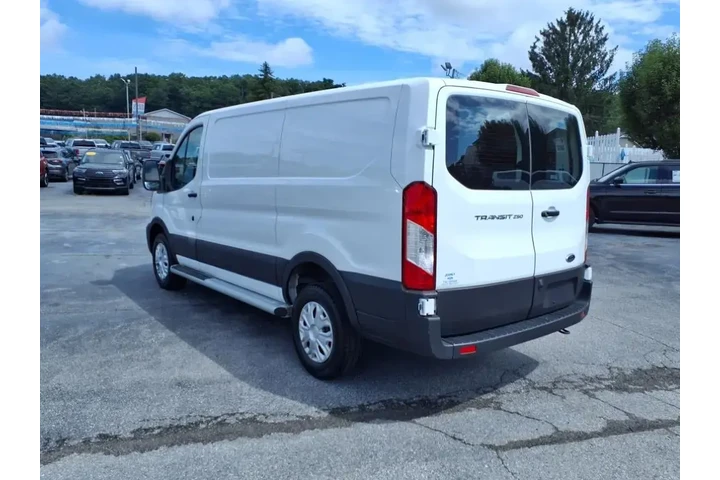 $38990 : Ford Transit 2024 250 3dr LW image 3
