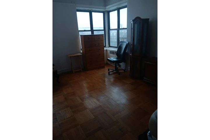 $200 : 🏠 PARA DAMA – SUPER ESPACIOSO image 4