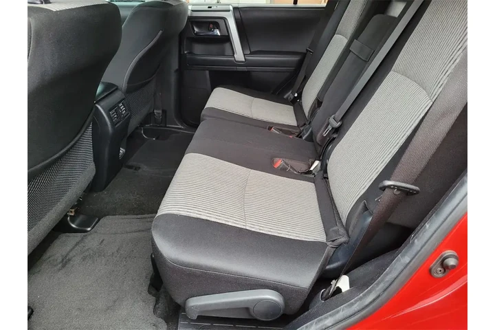 $27499 : Silver Certified2021 4Runner image 8