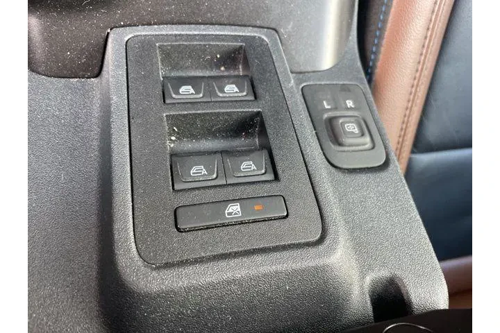 $39992 : Ford Bronco 2022 4x4 Base Ad image 9