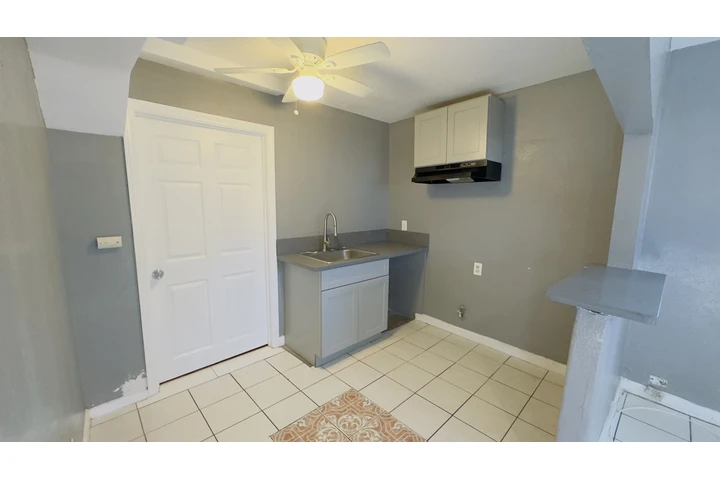 $1999 : 1 RECAMARA EN AQUILE INGLEWOOD image 4