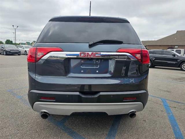 2019 GMC Acadia image 4