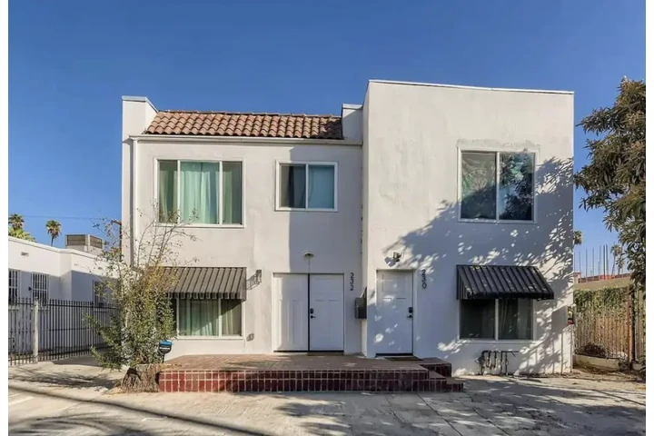 $1570 : 1 Bed 1 Bath Apt in Mid City image 1