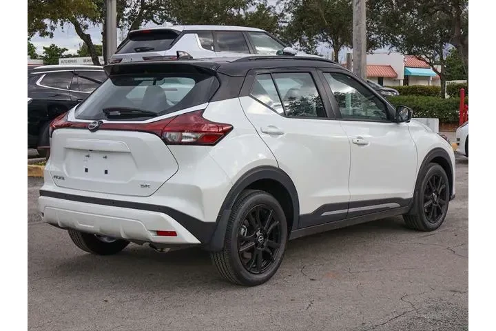$19690 : Nissan Kicks 2024 SR 4dr Cro image 9