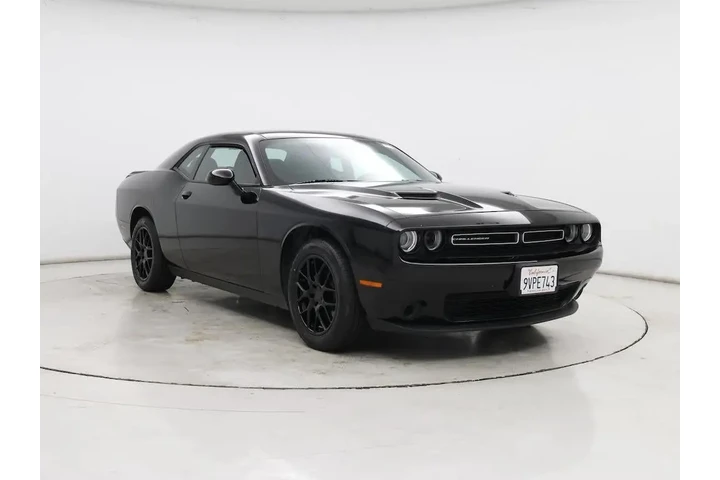 $27998 : Dodge Challenger 2023 SXT 2d image 1