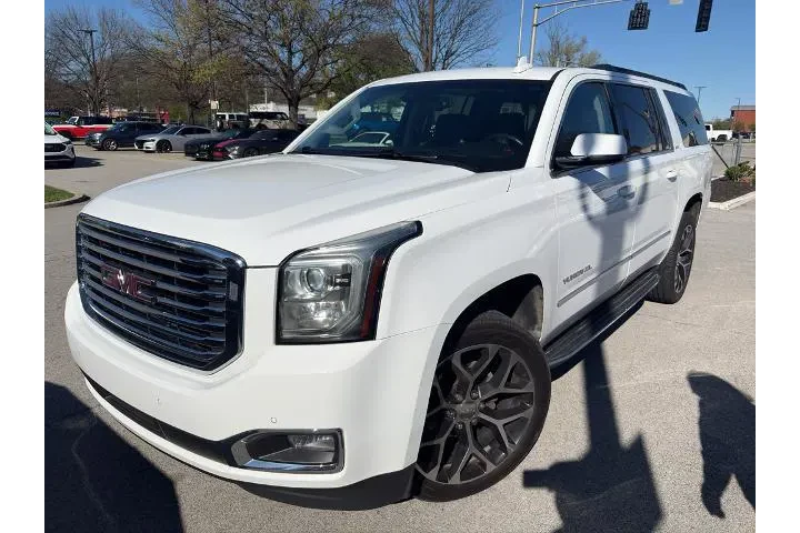 $29750 : GMC Yukon XL 2019 4x4 SLT 4d image 2