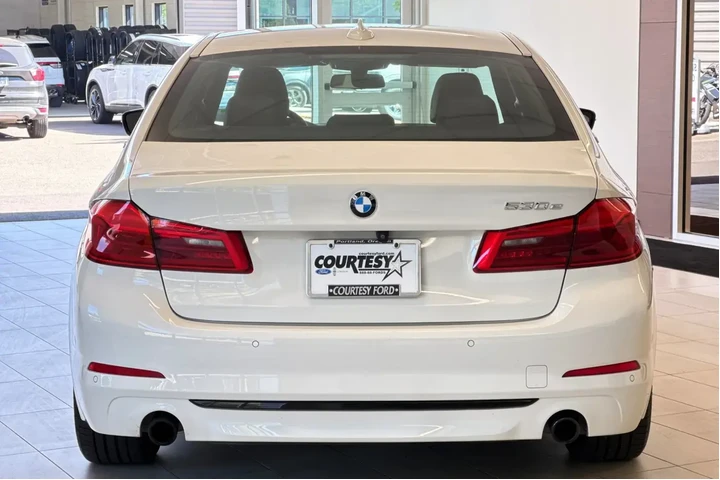$19138 : BMW 5 Series 2018 AWD 530e x image 5