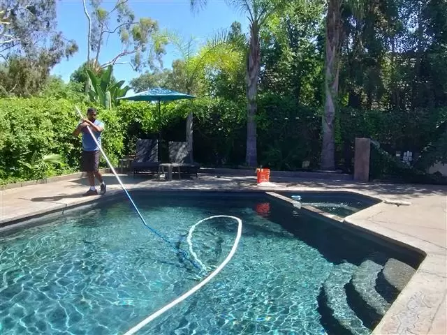 Yaqua Pool Service image 2