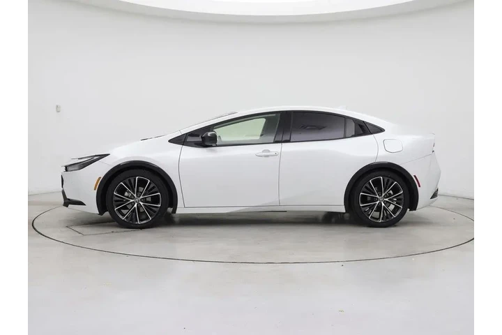 $27998 : Toyota Prius 2023 XLE 4dr Ha image 3