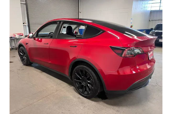 $31584 : Tesla Model Y 2022 AWD Long image 5