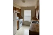 $825 : Rental property with 2 bedro thumbnail