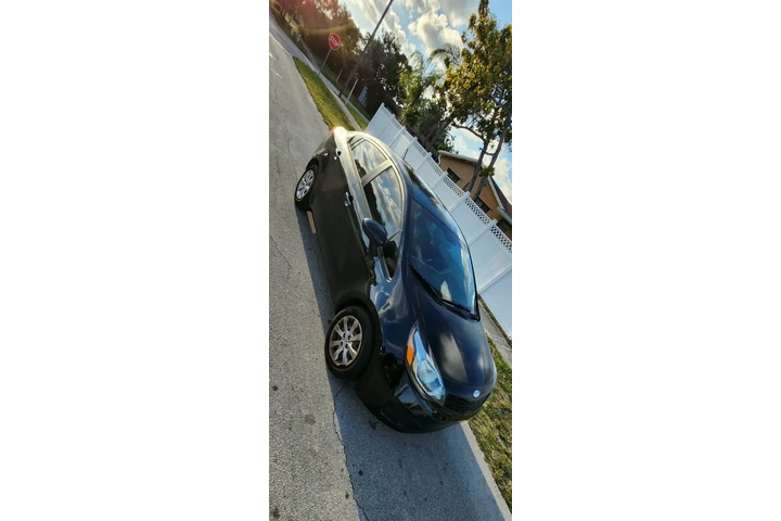 $3200 : Kia rio * Cash * image 1