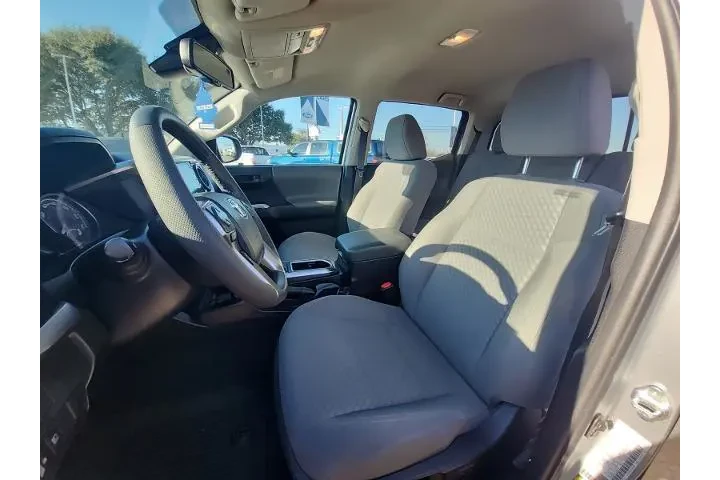 $31998 : Toyota Tacoma 2023 4x2 TRD O image 9