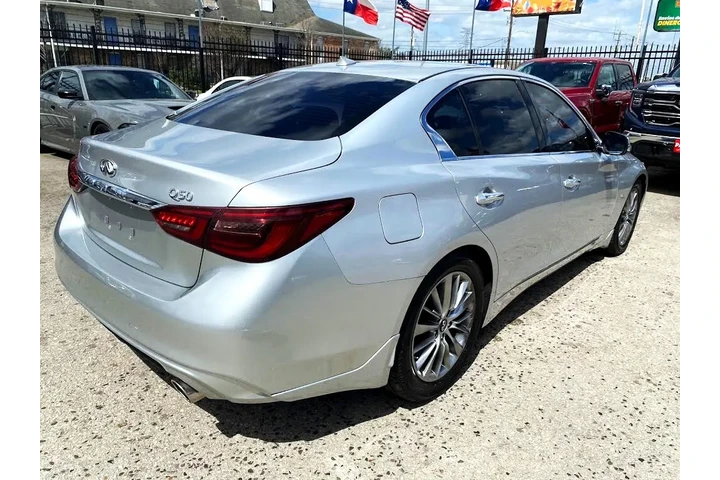 2019 Q50 3.0t LUXE image 6