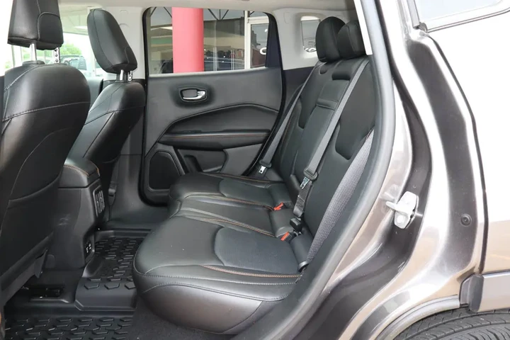 $23587 : 2018 Compass Limited 4x4 image 8