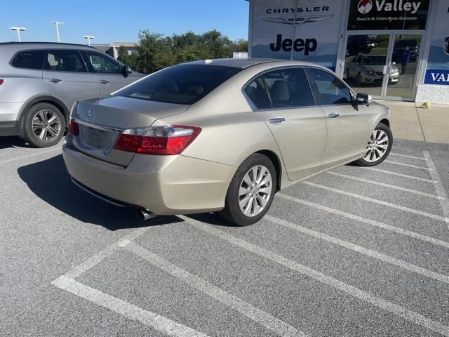 $12998 : PRE-OWNED 2014 HONDA ACCORD E image 6