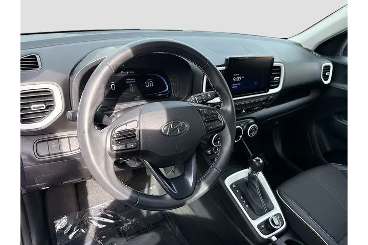 $18000 : Hyundai VENUE 2024 Limited 4 image 9