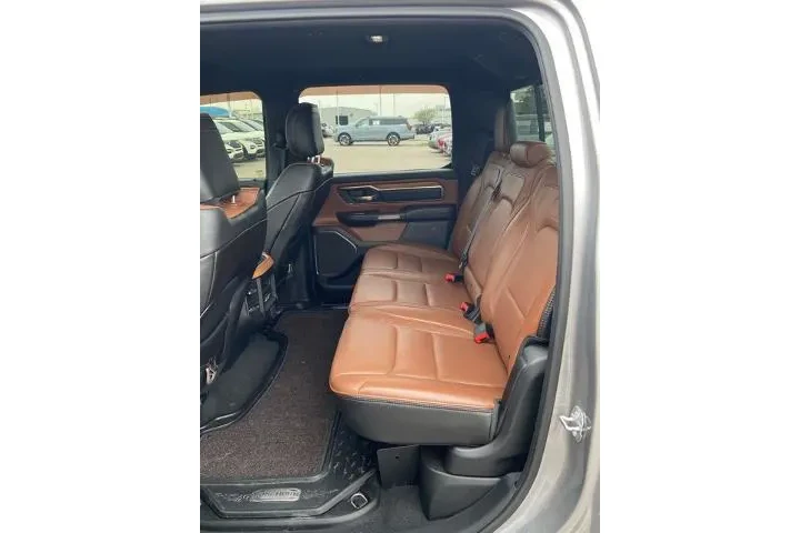 $32283 : Ram 1500 2019 4x4 Laramie Lo image 6