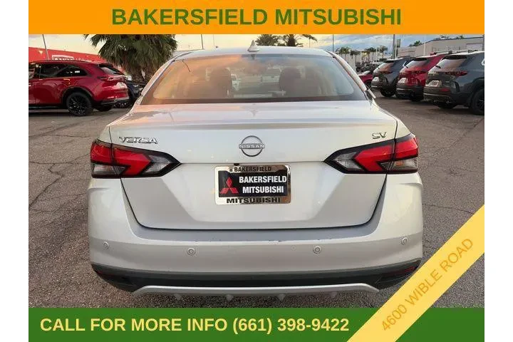 $16817 : Nissan Versa 2023 SV 4dr Sed image 4