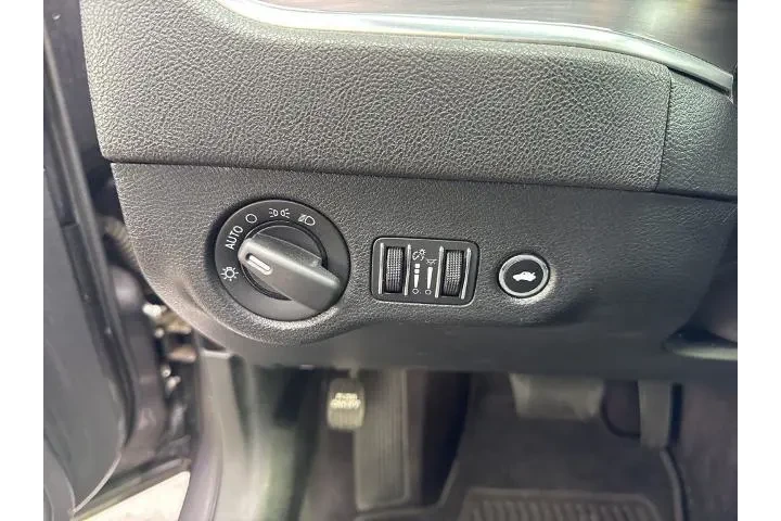 $15410 : Dodge Charger 2017 SE 4dr Se image 8