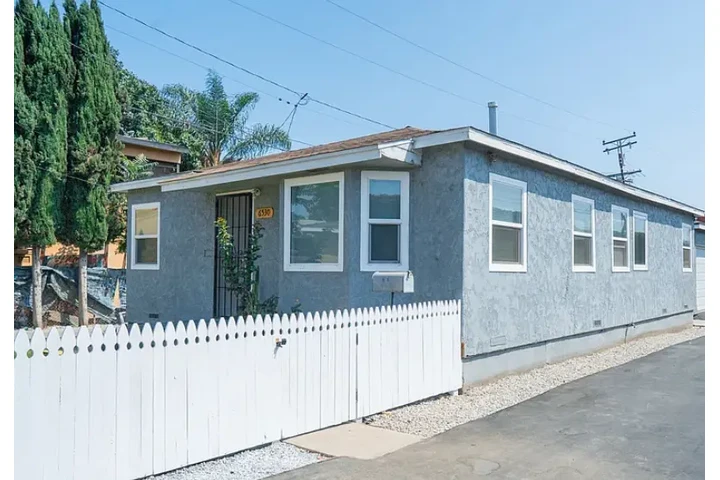 $2195 : HOUSE RENT IN Bell Gardens image 1