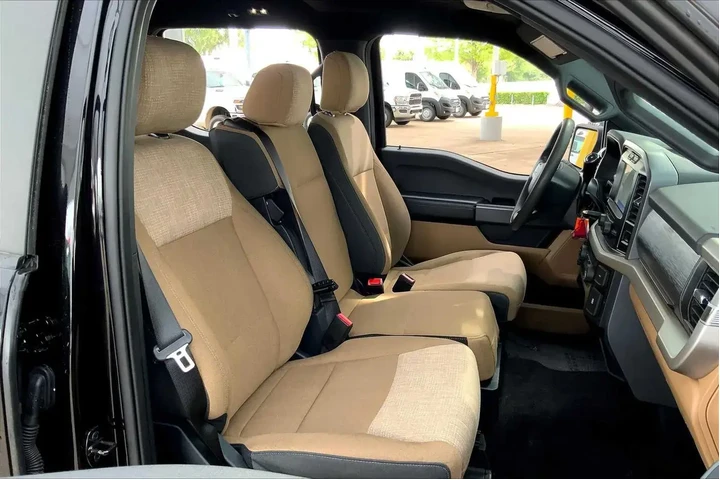 $28755 : Ford F-150 2021 4x4 XL 4dr S image 8