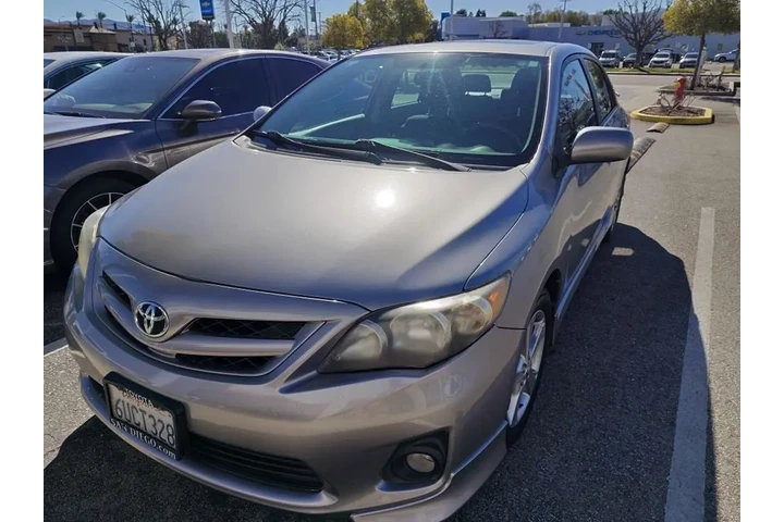 $11980 : Toyota Corolla 2011 S 4dr Se image 1