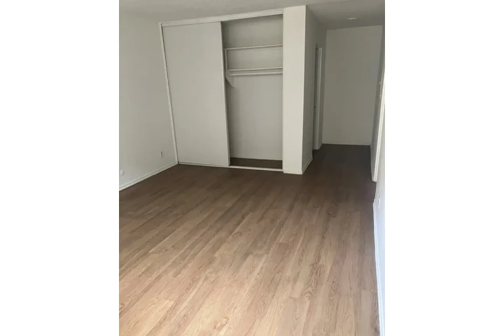 $900 : APTO 1 HABITACIÓN 1 BAÑO/SALA image 1