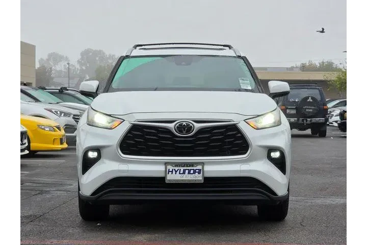 $33500 : Toyota Highlander 2023 XLE 4 image 3