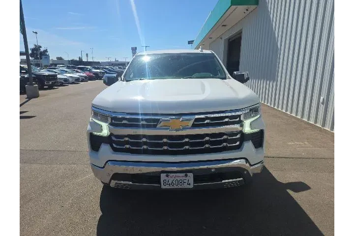 $37800 : Chevrolet Silverado 1500 202 image 2