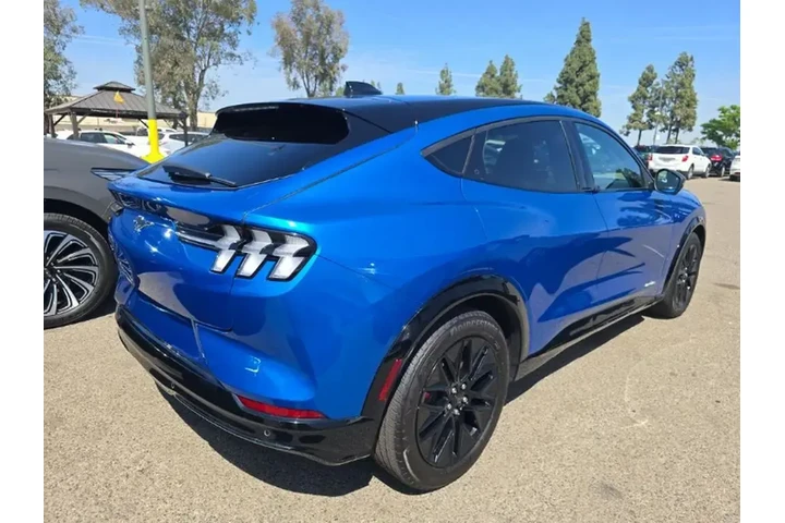 $35999 : Ford Mustang Mach-E 2025 AWD image 4