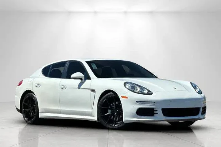 $14995 : Porsche Panamera 2014 4dr Se image 1
