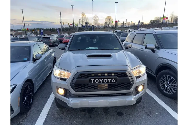 $30991 : Toyota Tacoma 2020 4x2 TRD S image 5