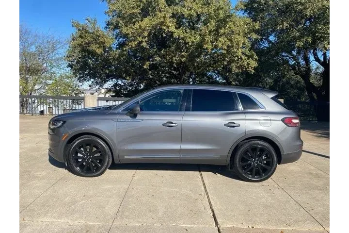 $29980 : Lincoln Nautilus 2022 Reserv image 3