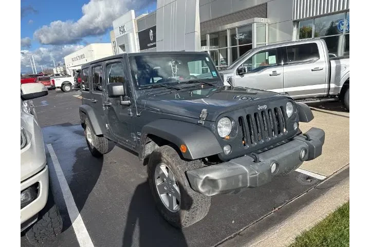 $18129 : Jeep Wrangler JK Unlimited 2 image 2