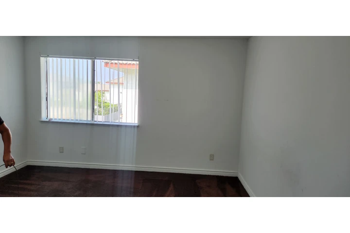 $1 : Rento recamara image 2