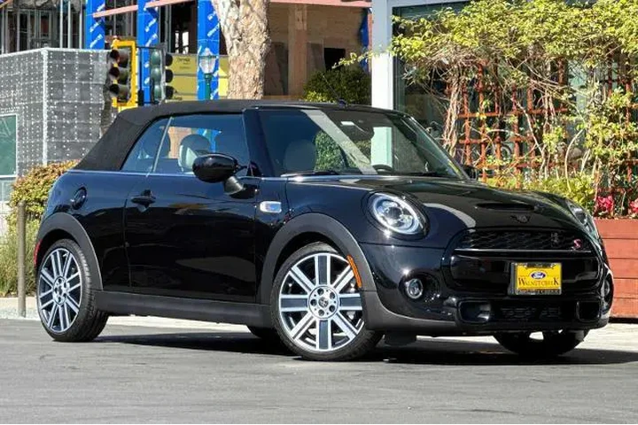 $27999 : MINI Convertible 2020 Cooper image 7