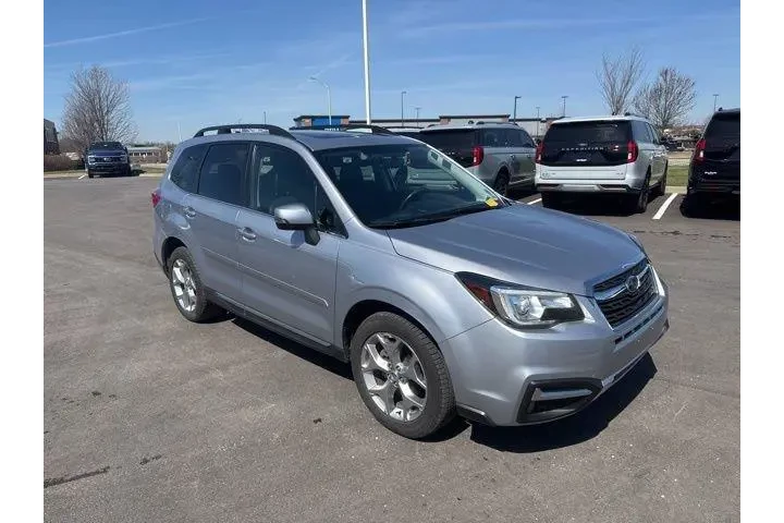 $9900 : Subaru Forester 2017 AWD 2.5 image 1